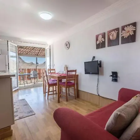 Beautiful Holiday In Arona With Private Terrace Semesterbostad