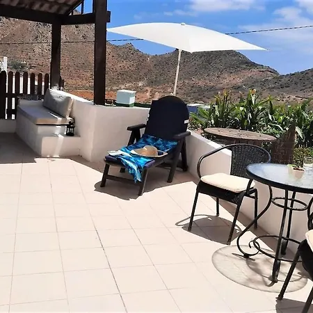Beautiful Holiday In Arona With Private Terrace Prázdninový dům