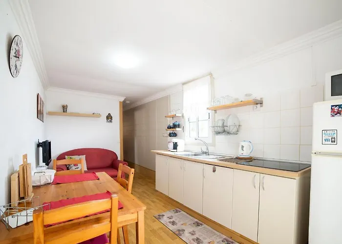 Semesterbostad Beautiful Holiday In Arona With Private Terrace