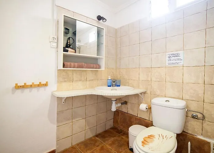 Beautiful Holiday In Arona With Private Terrace Semesterbostad